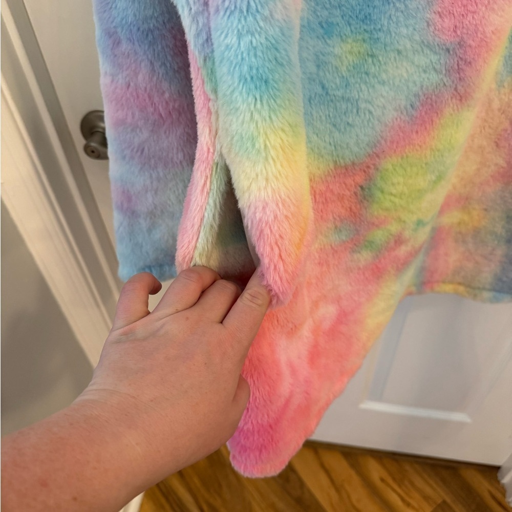 Cozy Tie-Dye Sherpa Pullover Hoodie - Pastel Rainbow - Picture 4 of 6
